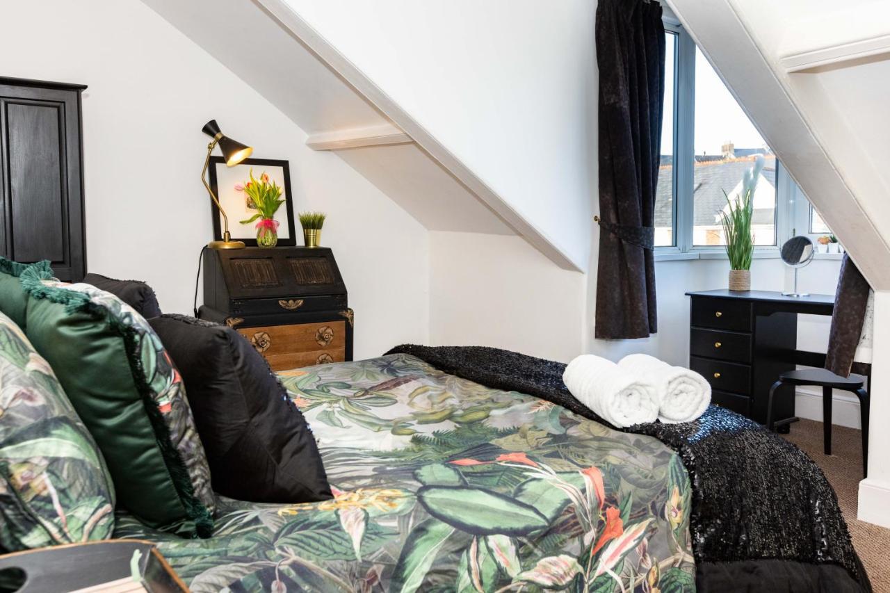 5-Bed House With Distant Sea Views In Plymouth Villa Kültér fotó