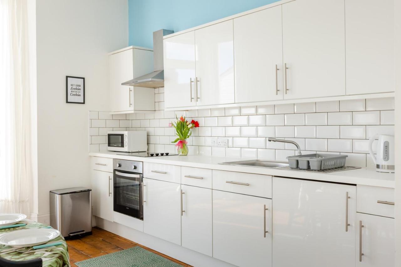 5-Bed House With Distant Sea Views In Plymouth Villa Kültér fotó